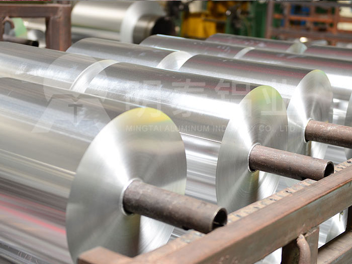 蜂窩芯用3003鋁箔卷材廠家_明泰鋁業(yè)